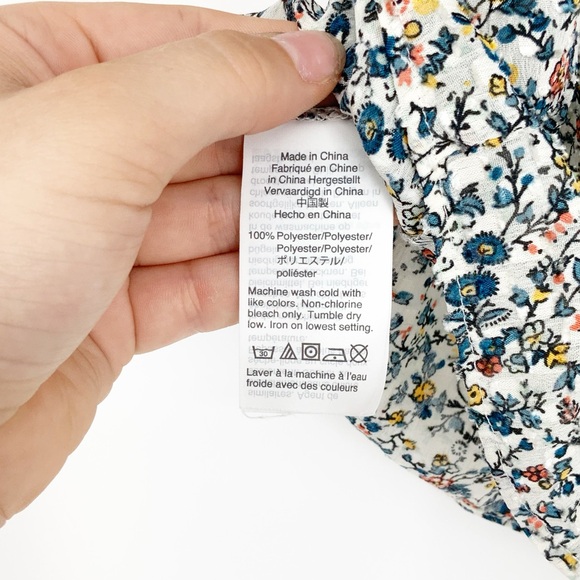 Madewell Carmelina Flutter-Sleeve Top in Blossoming Vines, Size P0 - Picture 9 of 11